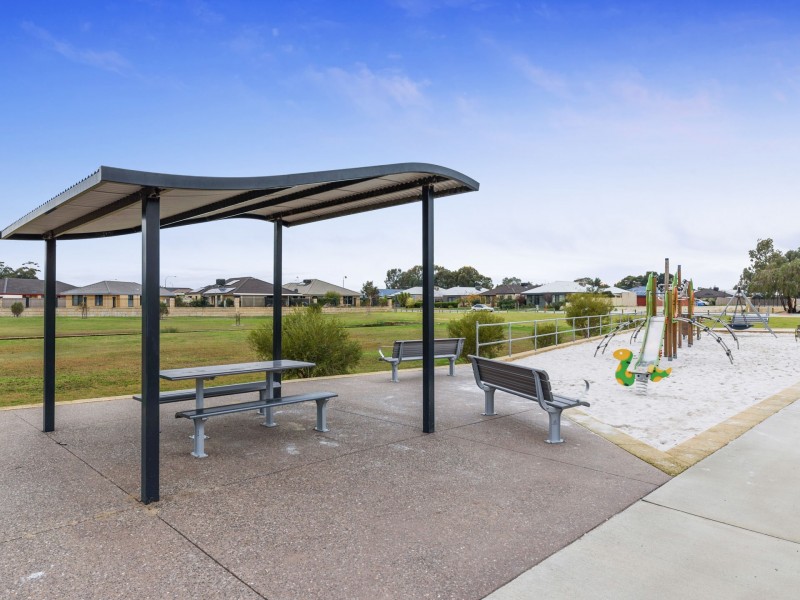 12 Hodgkinson Turn, Canning Vale WA 6155