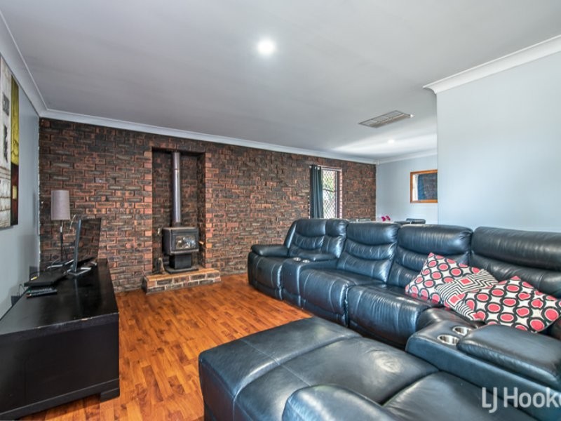 4 Dunnell Street, Maddington WA 6109