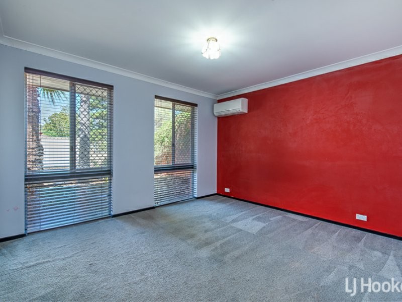 8 Tullamore Avenue, Thornlie WA 6108