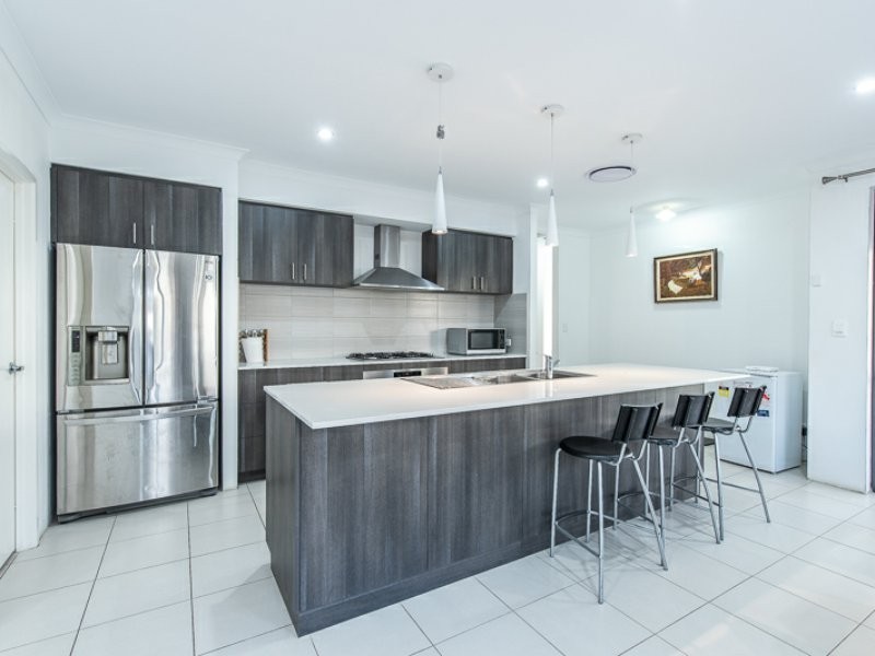 31 Carbeen View, Piara Waters WA 6112