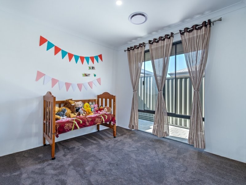 31 Carbeen View, Piara Waters WA 6112