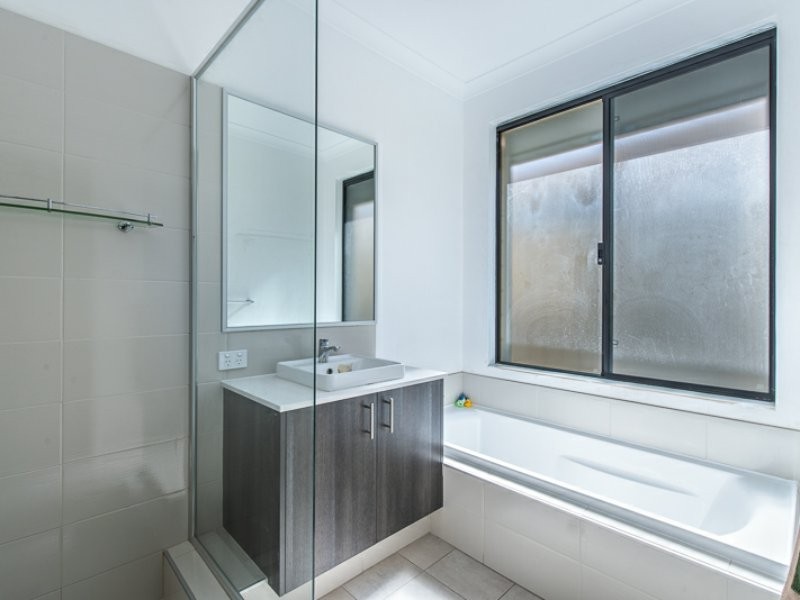 31 Carbeen View, Piara Waters WA 6112