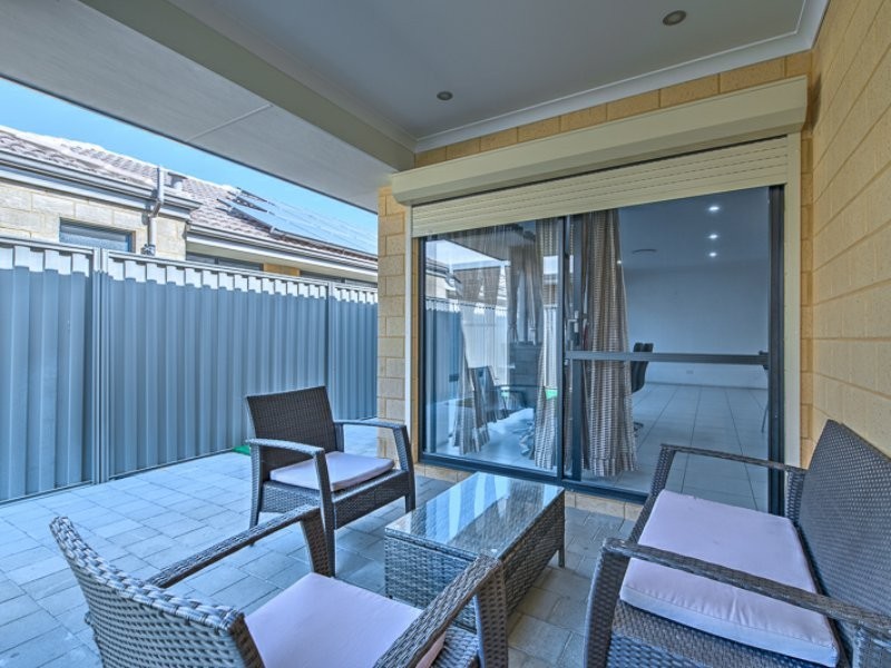 31 Carbeen View, Piara Waters WA 6112