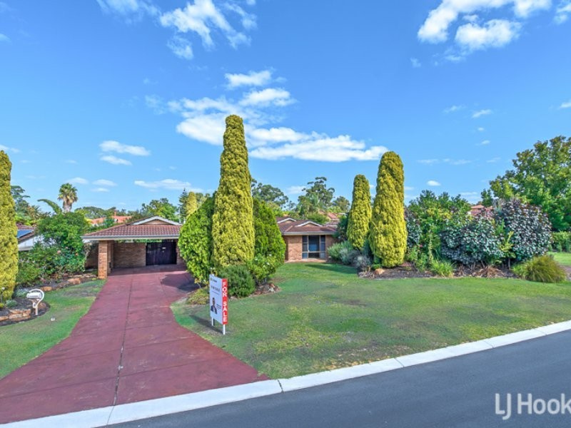 8 Cavalier Court, Thornlie WA 6108