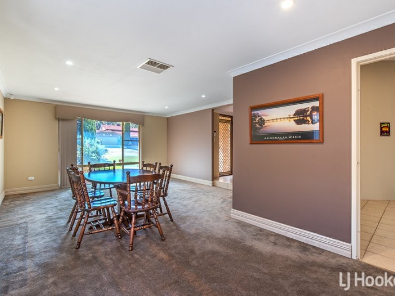 8 Cavalier Court, Thornlie WA 6108