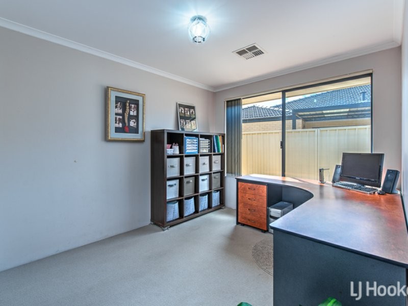 20 Campbell Road, Canning Vale WA 6155