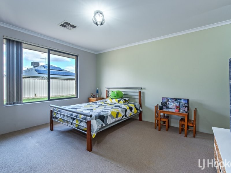 20 Campbell Road, Canning Vale WA 6155