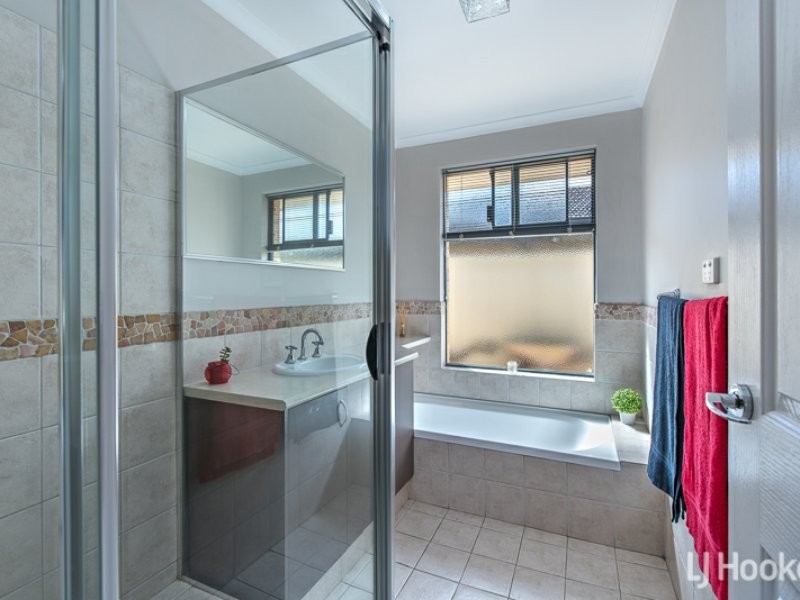 20 Campbell Road, Canning Vale WA 6155