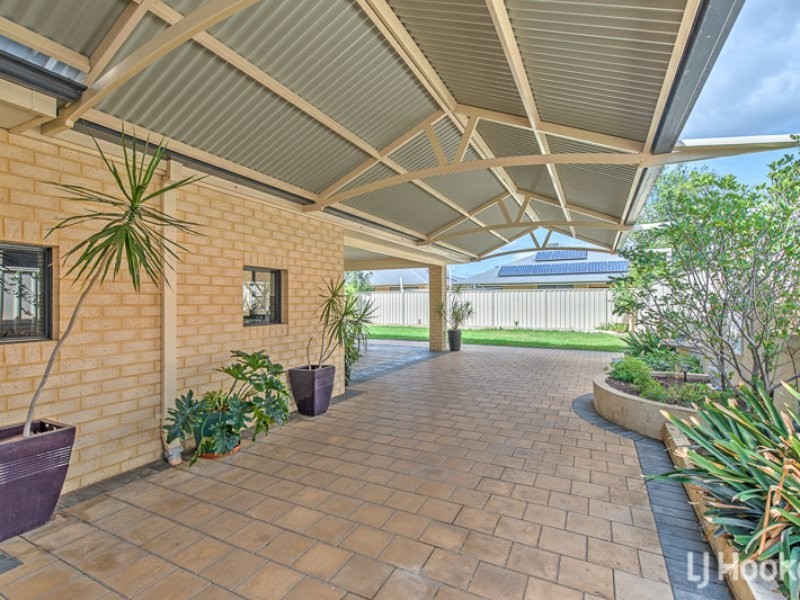 20 Campbell Road, Canning Vale WA 6155