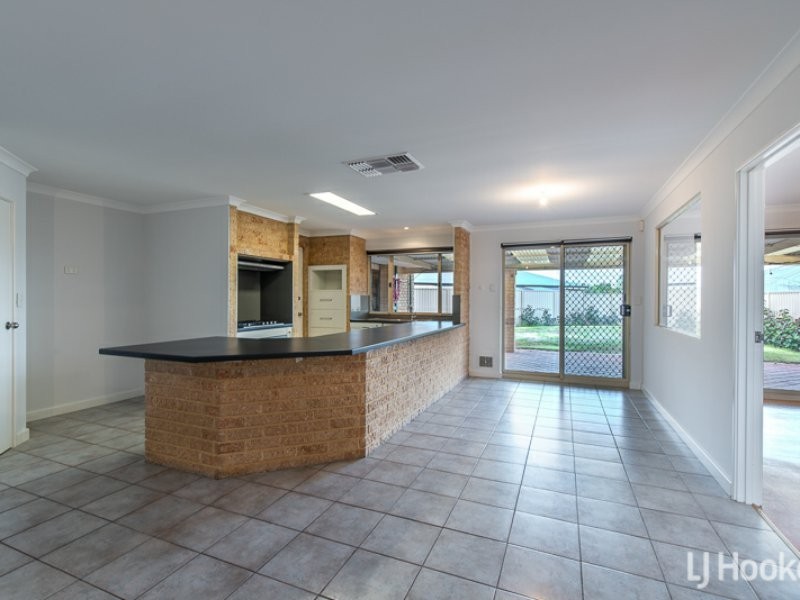 42 Redfox Crescent, Huntingdale WA 6110