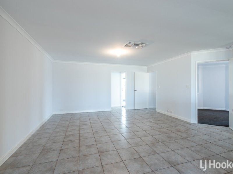 42 Redfox Crescent, Huntingdale WA 6110