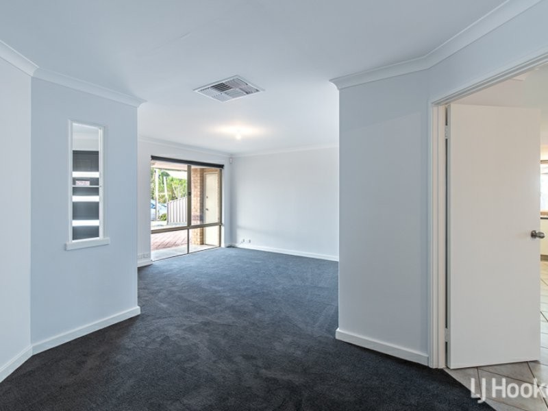 42 Redfox Crescent, Huntingdale WA 6110