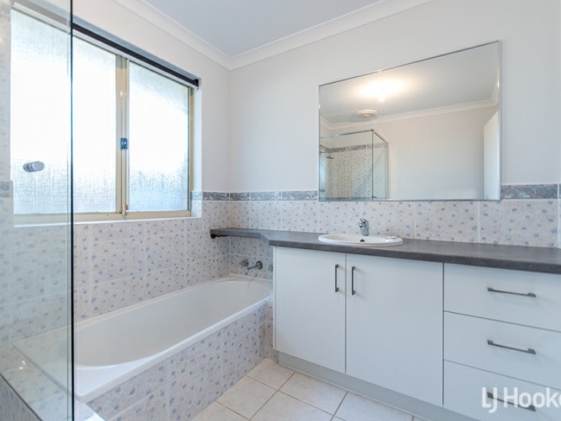 42 Redfox Crescent, Huntingdale WA 6110