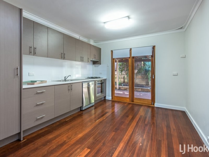 15 Camborne Way, Thornlie WA 6108