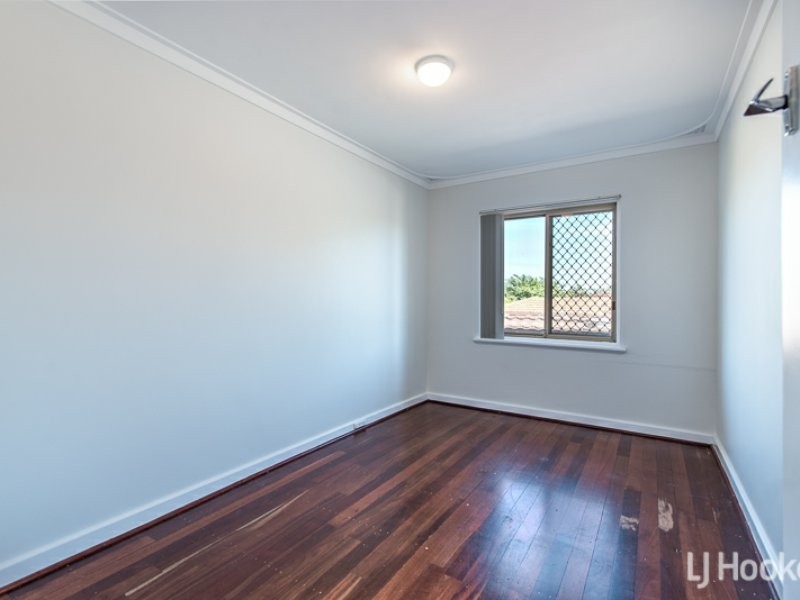 15 Camborne Way, Thornlie WA 6108