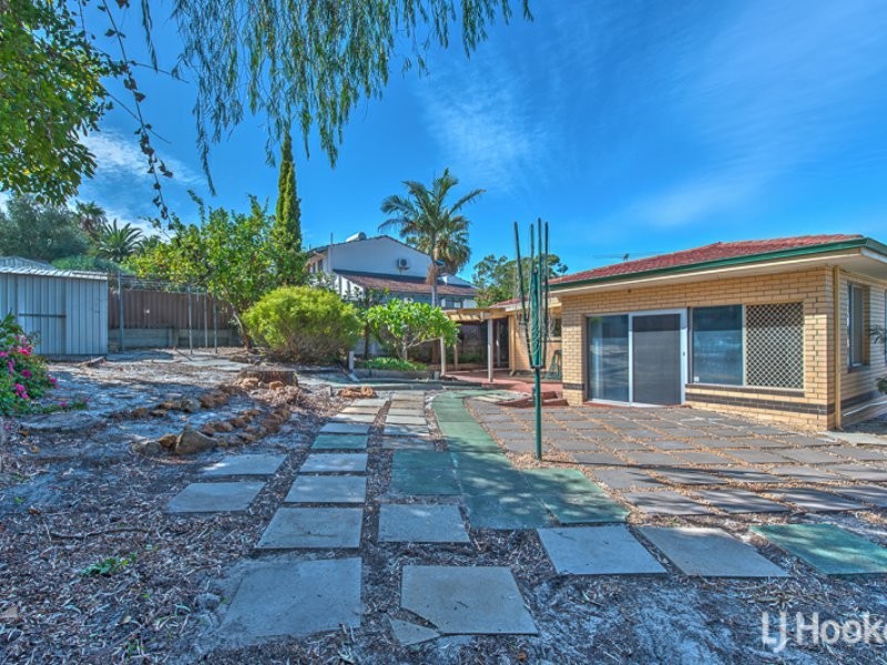 15 Camborne Way, Thornlie WA 6108
