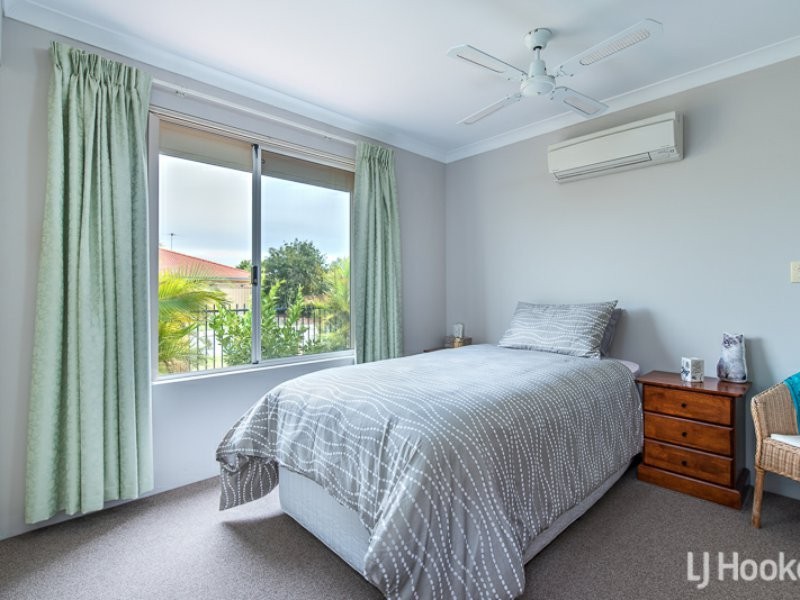 1/8 Haigh Road, Canning Vale WA 6155