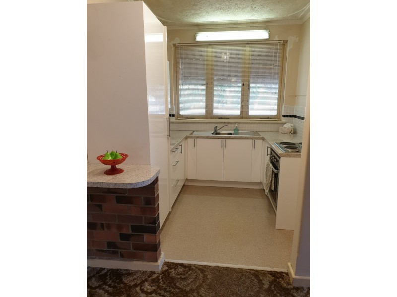 24 Range View Way, Thornlie WA 6108