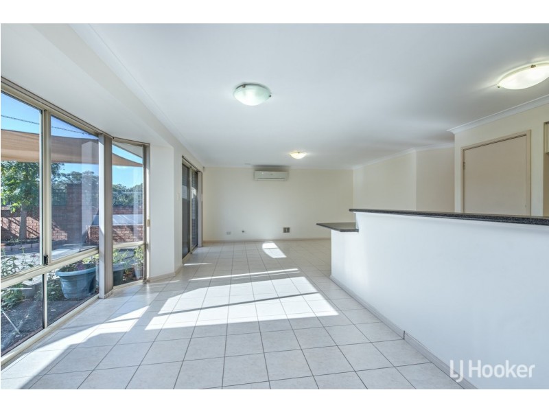 21/7 Lester Drive, Thornlie WA 6108