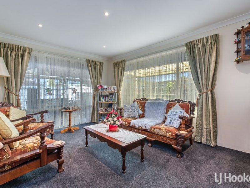 10 Dryandra Way, Thornlie WA 6108