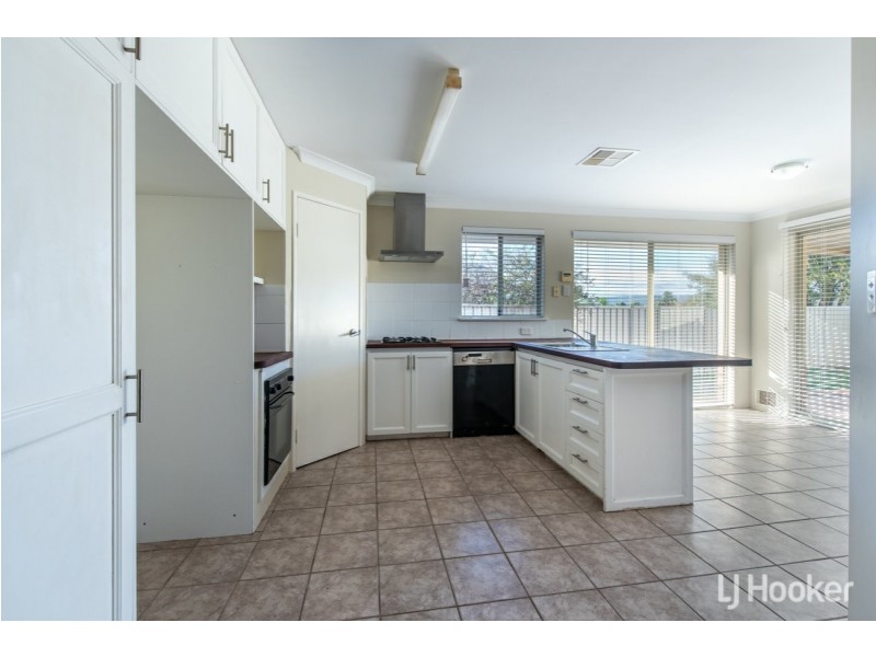 11 Trayner Close, Gosnells WA 6110
