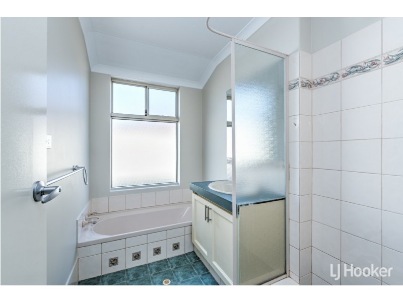 11 Trayner Close, Gosnells WA 6110