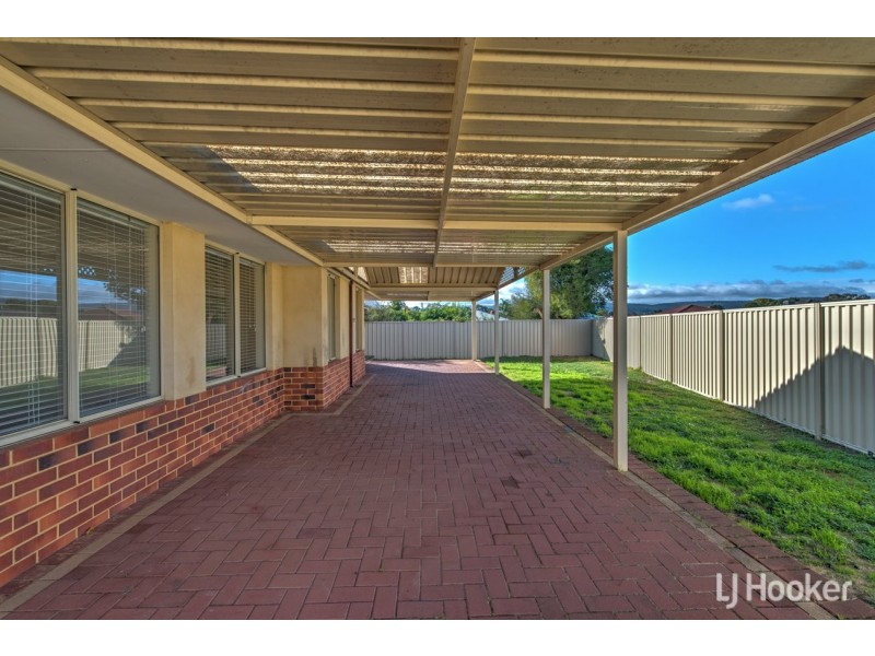 11 Trayner Close, Gosnells WA 6110