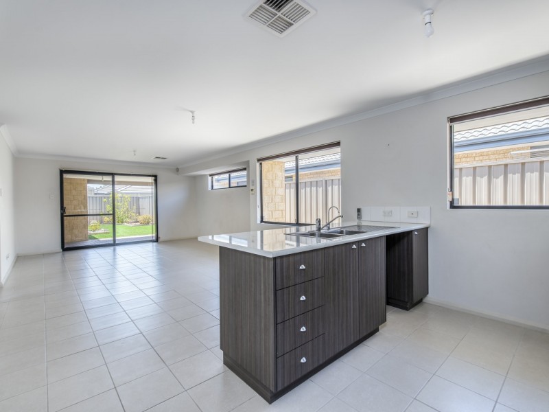 22 Holmes Street, Southern River WA 6110