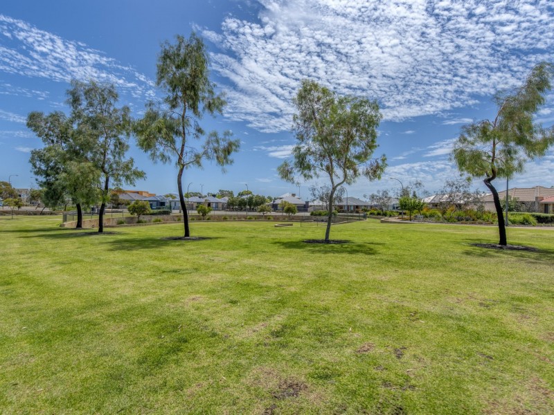 22 Holmes Street, Southern River WA 6110