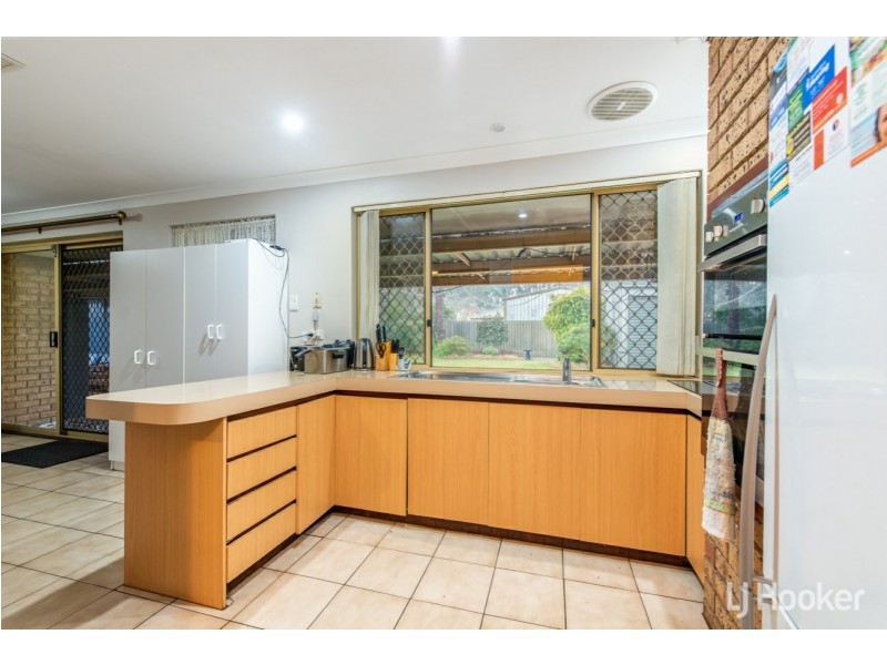 4 Newbold Court, Gosnells WA 6110