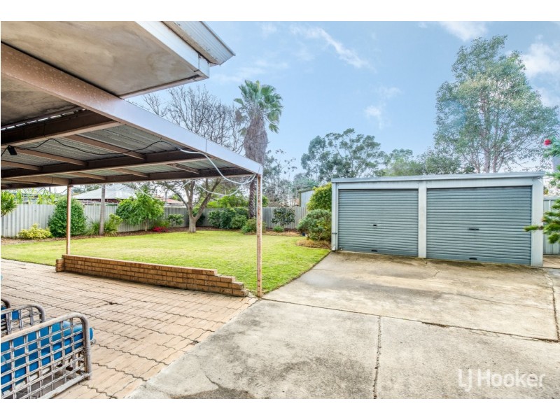 4 Newbold Court, Gosnells WA 6110