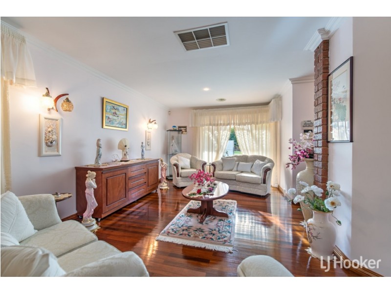 23 Stonecreek Close, Thornlie WA 6108