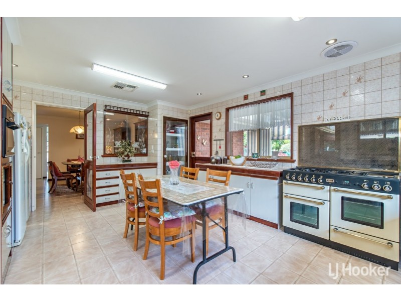 23 Stonecreek Close, Thornlie WA 6108