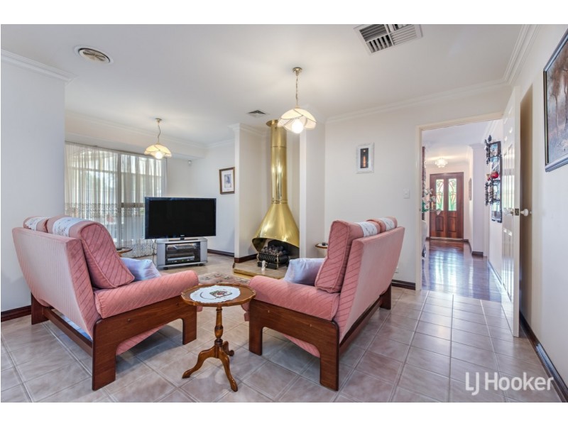 23 Stonecreek Close, Thornlie WA 6108