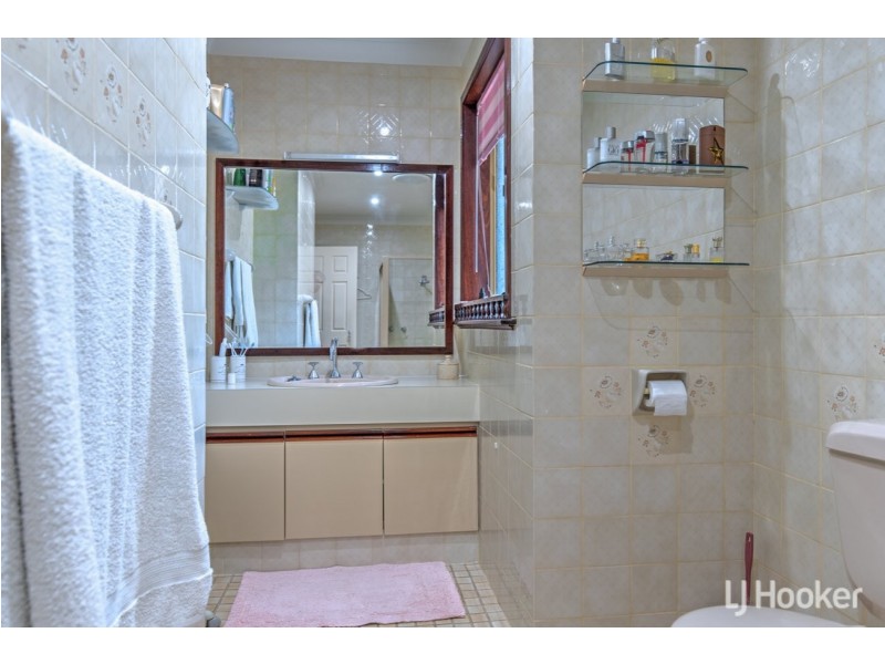 23 Stonecreek Close, Thornlie WA 6108