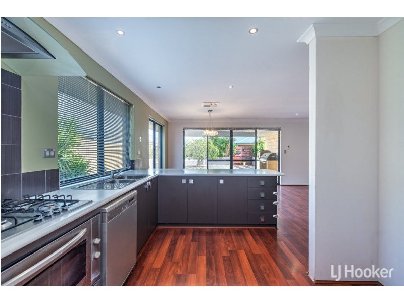 16 Grenoble Street, Piara Waters WA 6112