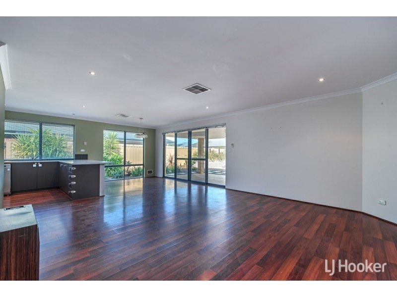 16 Grenoble Street, Piara Waters WA 6112