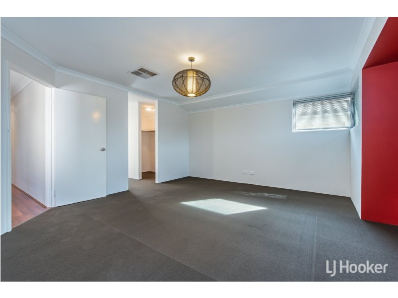 16 Grenoble Street, Piara Waters WA 6112