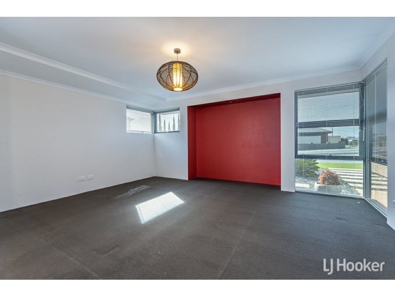 16 Grenoble Street, Piara Waters WA 6112