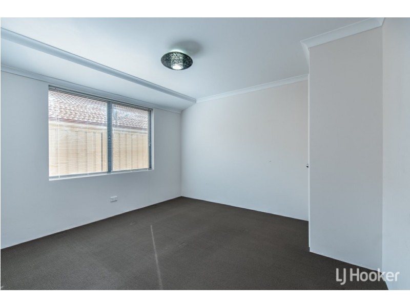 16 Grenoble Street, Piara Waters WA 6112