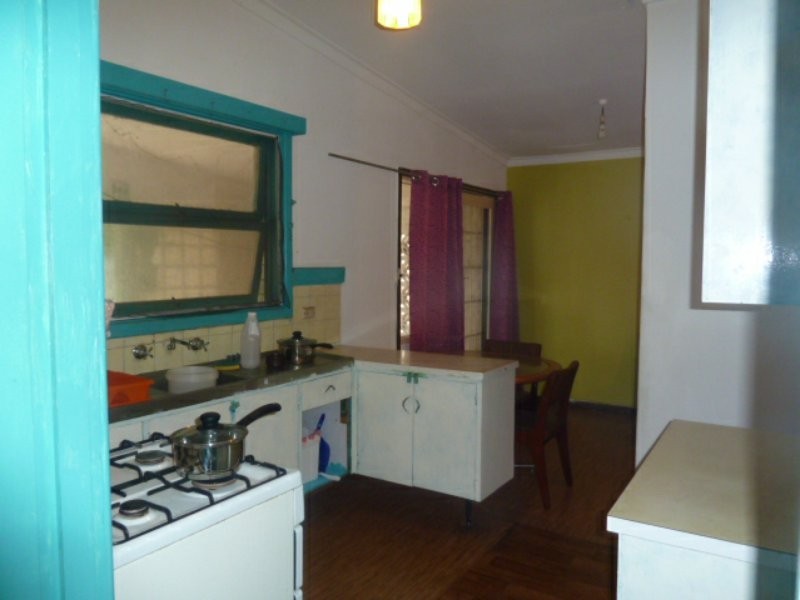 27 Wicklow Street, Thornlie WA 6108