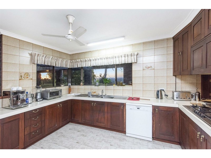 1 Howard Place, Kelmscott WA 6111