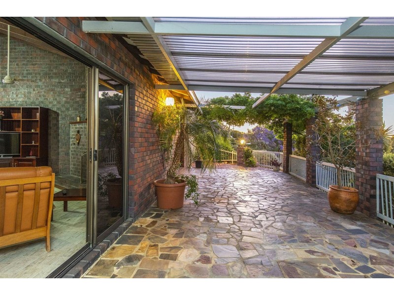 1 Howard Place, Kelmscott WA 6111