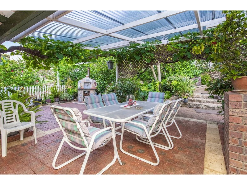 1 Howard Place, Kelmscott WA 6111