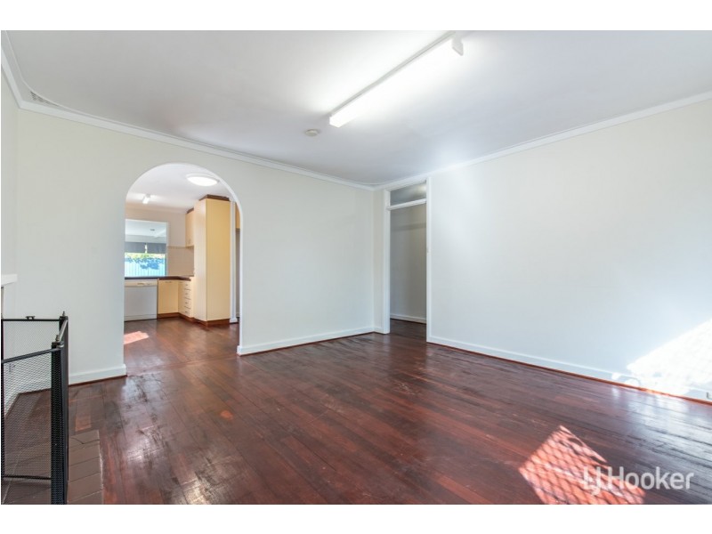 11 Lorenzo Street, Thornlie WA 6108