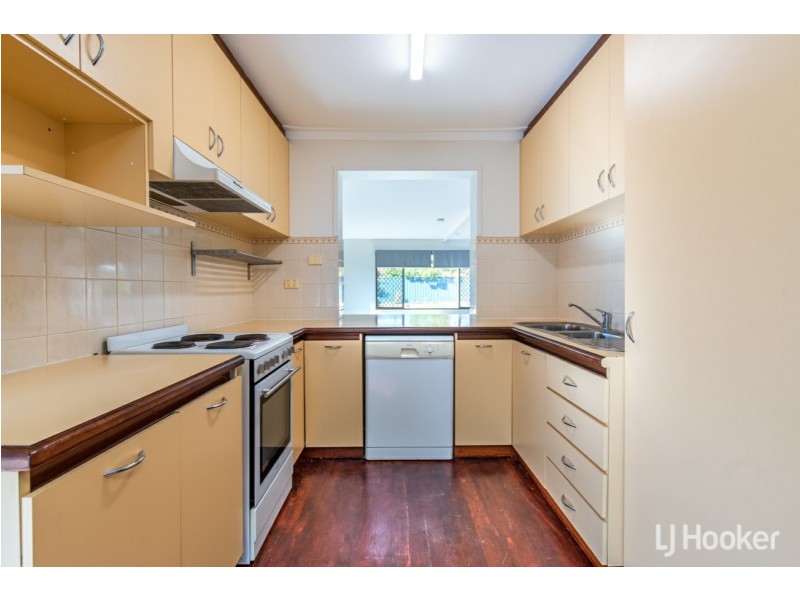 11 Lorenzo Street, Thornlie WA 6108