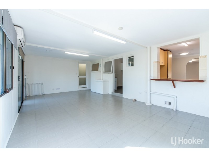 11 Lorenzo Street, Thornlie WA 6108