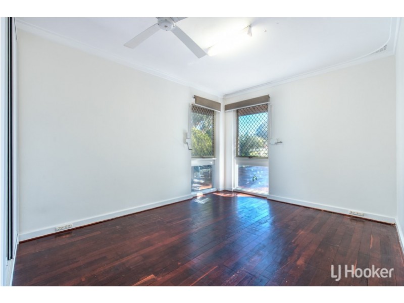 11 Lorenzo Street, Thornlie WA 6108