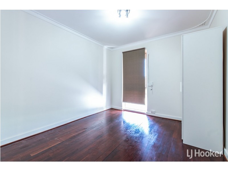 11 Lorenzo Street, Thornlie WA 6108