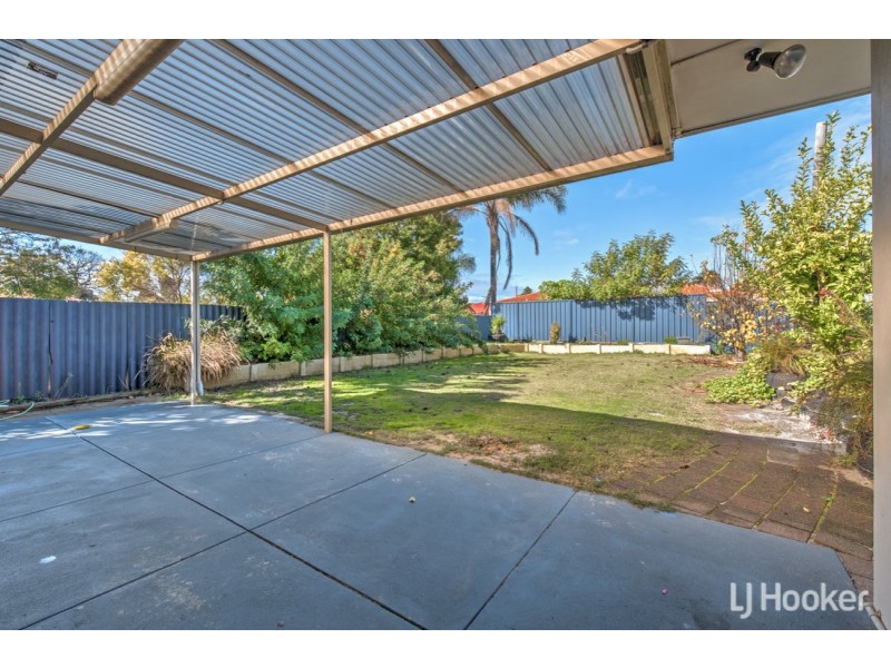 11 Lorenzo Street, Thornlie WA 6108